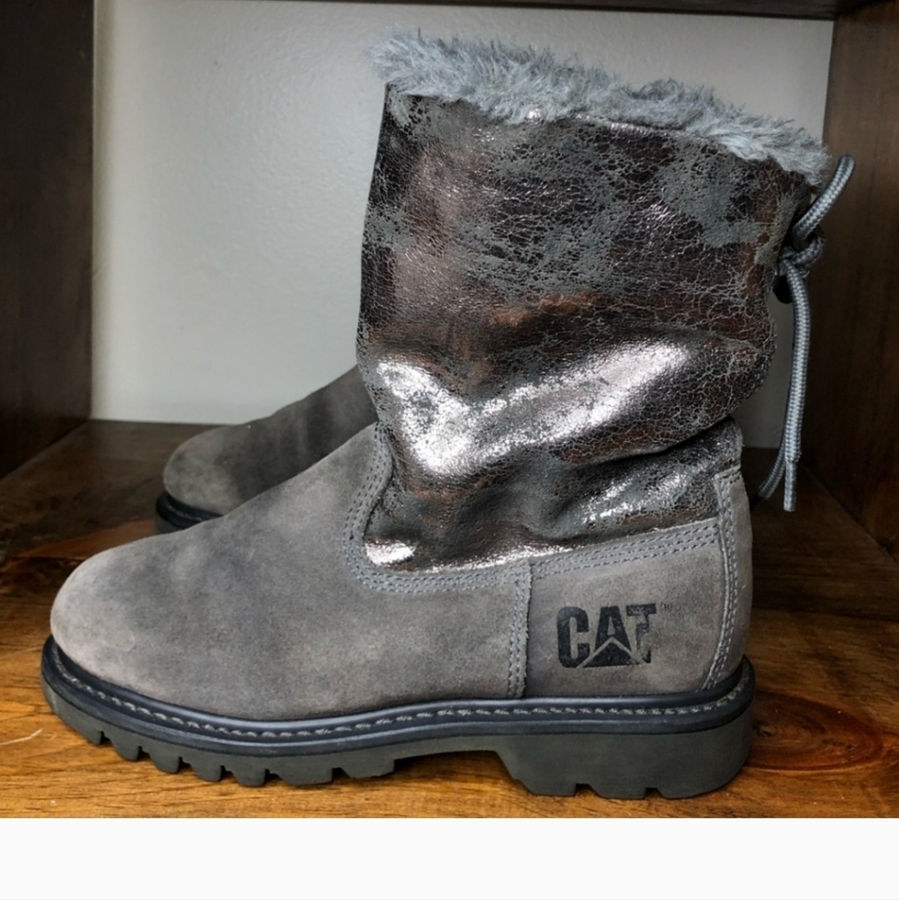 CAT fur boots size 7